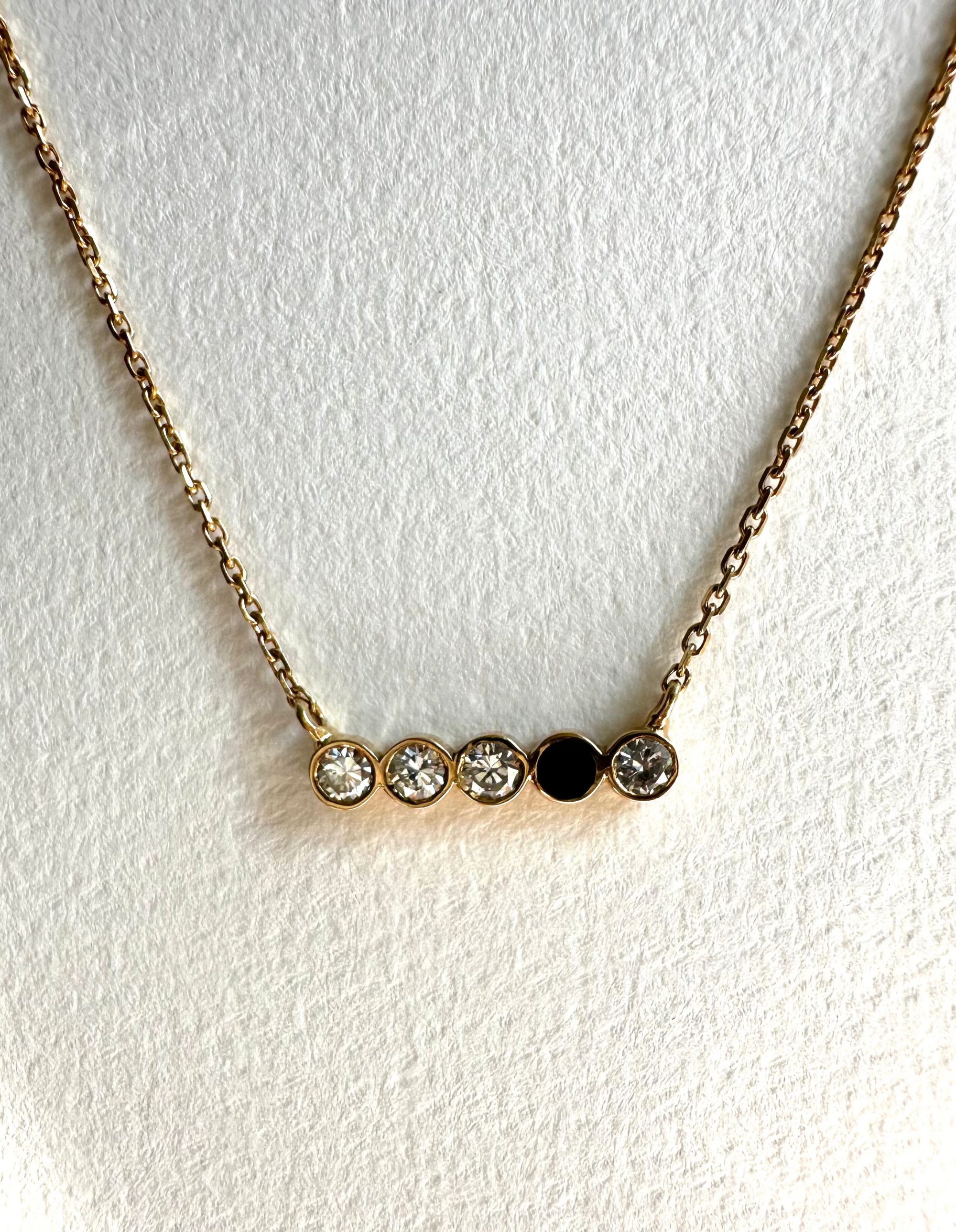 Collier 5 Confettis laque noire or jaune 